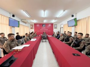 ประชุมชี้แจงข้อราชการ ข้อสั่งการผู้บังคับบัญชา มอบแนวทางการปฏิบัติหน้าที่ให้มีความซื่อสัตย์สุจริต ช่วยเหลือดูแลพี่น้องประชาชนด้วยใจบริสุทธิ์และเป็นธรรม